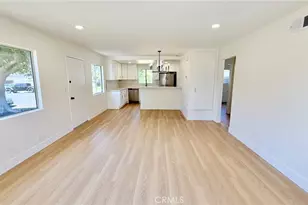 28196 Robin, Saugus, CA 91350 - Photo 7