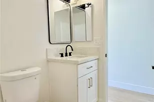 28196 Robin, Saugus, CA 91350 - Photo 11