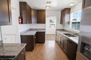 24943 Chestnut, Newhall, CA 91321 - Photo 9