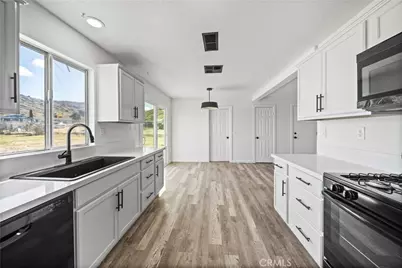 40054 Ridgemist Street, Palmdale, CA 93591 - Photo 9