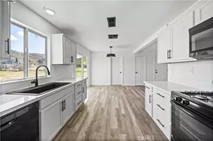 40054 Ridgemist St, Palmdale, CA 93591 - Photo 9