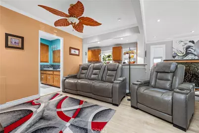 10739 Helendale, Tujunga, CA 91042 - Photo 5