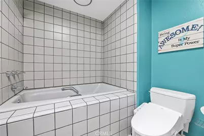 10739 Helendale, Tujunga, CA 91042 - Photo 9