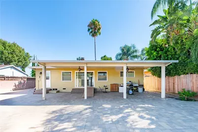 19541 Victory Boulevard, Reseda, CA 91335 - Photo 19