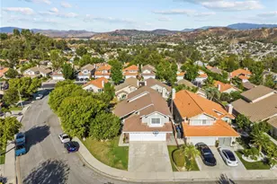 27576 Artine, Saugus, CA 91350 - Photo 43