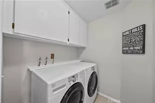 27576 Artine, Saugus, CA 91350 - Photo 23