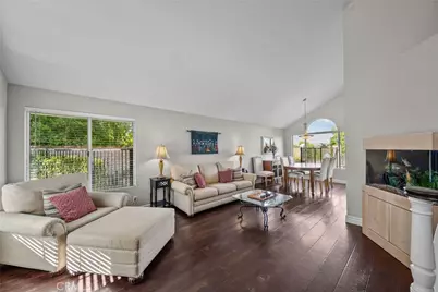 27576 Artine, Saugus, CA 91350 - Photo 7