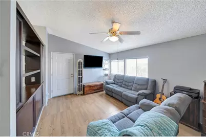 27361 Sierra Hwy #23, Canyon Country, CA 91351 - Photo 7