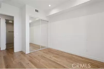 222 N Manhattan, Los Angeles, CA 90004 - Photo 19