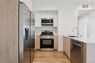 222 N Manhattan, Los Angeles, CA 90004 - Photo 11