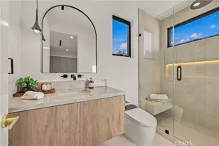 12408 Cumpston, Valley Village, CA 91607 - Photo 35