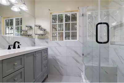 7134 Stansbury Avenue, Van Nuys, CA 91405 - Photo 21