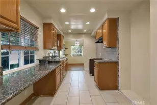 7134 Stansbury Ave, Van Nuys, CA 91405 - Photo 9