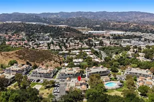 21227 Trumpet Dr, Newhall, CA 91321 - Photo 5