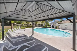 21227 Trumpet Dr, Newhall, CA 91321 - Photo 43
