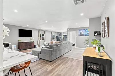19857 Bassett, Winnetka, CA 91306 - Photo 5
