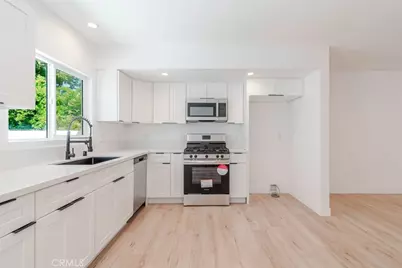 6837 Yolanda Avenue, Reseda, CA 91335 - Photo 31