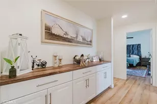15455 Glenoaks Blvd, Sylmar, CA 91342 - Photo 19