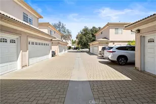 11808 Riverside Dr, Valley Village, CA 91607 - Photo 27