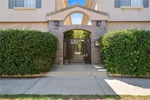 11808 Riverside Dr, Valley Village, CA 91607 - Photo 25
