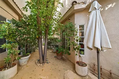 11808 Riverside Drive #3, Valley Village, CA 91607 - Photo 29