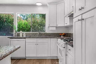 27624 Cherry Creek, Valencia, CA 91354 - Photo 15