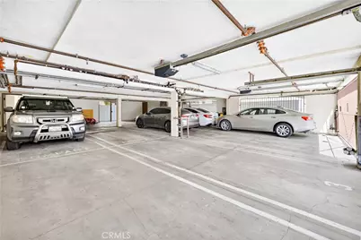 6446 Woodley Avenue #3, Lake Balboa, CA 91406 - Photo 19