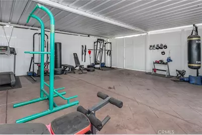 6917 Tyrone Avenue, Van Nuys, CA 91405 - Photo 25