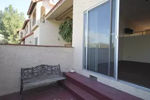 19545 Sherman, Los Angeles, CA 91335 - Photo 7