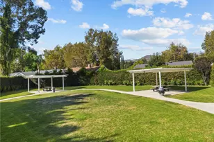 24307 La Glorita Cir, Newhall, CA 91321 - Photo 27