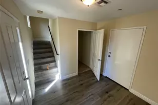 1075 N Maclay Ave, San Fernando, CA 91340 - Photo 19