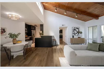20134 Leadwell #307, Winnetka, CA 91306 - Photo 7