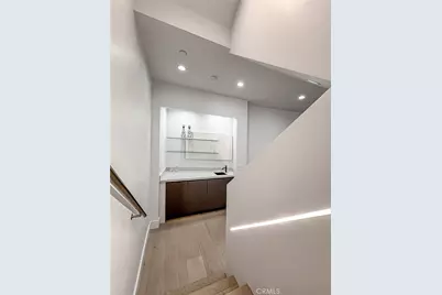 5130 Medina, Woodland Hills, CA 91364 - Photo 23