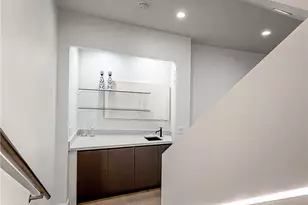 5130 Medina, Woodland Hills, CA 91364 - Photo 23