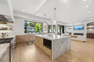 13135 Chandler Blvd, Sherman Oaks, CA 91401 - Photo 25