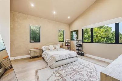 13135 Chandler Boulevard, Sherman Oaks, CA 91401 - Photo 37