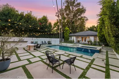 13135 Chandler Boulevard, Sherman Oaks, CA 91401 - Photo 9