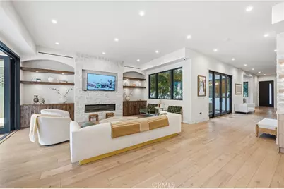 13135 Chandler Boulevard, Sherman Oaks, CA 91401 - Photo 19
