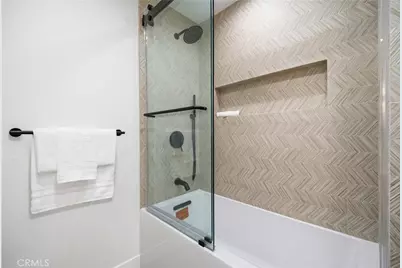 5932 Pat Avenue, Woodland Hills, CA 91367 - Photo 21