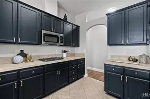 10300 Seneca Falls, Bakersfield, CA 93312 - Photo 3