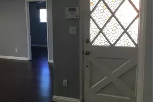 17214 Donmetz, Granada Hills, CA 91344 - Photo 5