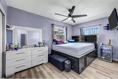 9402 Hickory, Los Angeles, CA 90002 - Photo 13