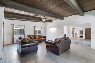 18027 Hatton St, Reseda, CA 91335 - Photo 11