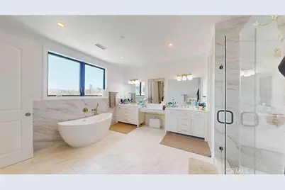 276 Capri, Simi Valley, CA 93065 - Photo 23