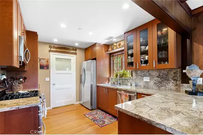 21008 Bandera, Woodland Hills, CA 91364 - Photo 17