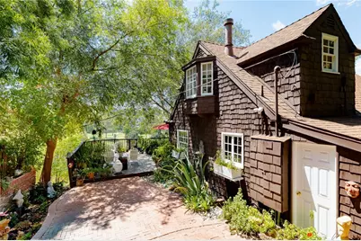21008 Bandera, Woodland Hills, CA 91364 - Photo 49