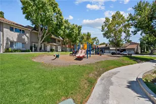 26914 Via Terraza, Saugus, CA 91350 - Photo 31