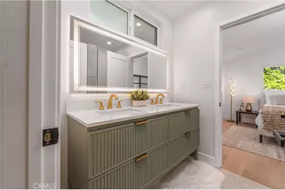 24320 Bessemer, Woodland Hills, CA 91367 - Photo 27