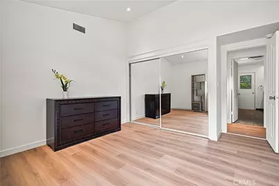 5777 Valerie Avenue, Woodland Hills, CA 91367 - Photo 23