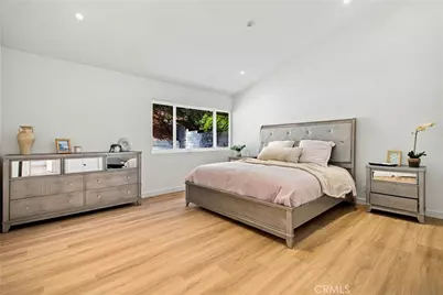 5777 Valerie Avenue, Woodland Hills, CA 91367 - Photo 35